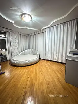 Satılır 3 otaqlı yeni tikili 120 m²