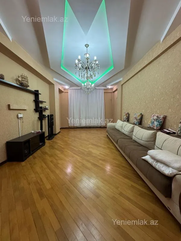 Satılır 3 otaqlı yeni tikili 120 m²