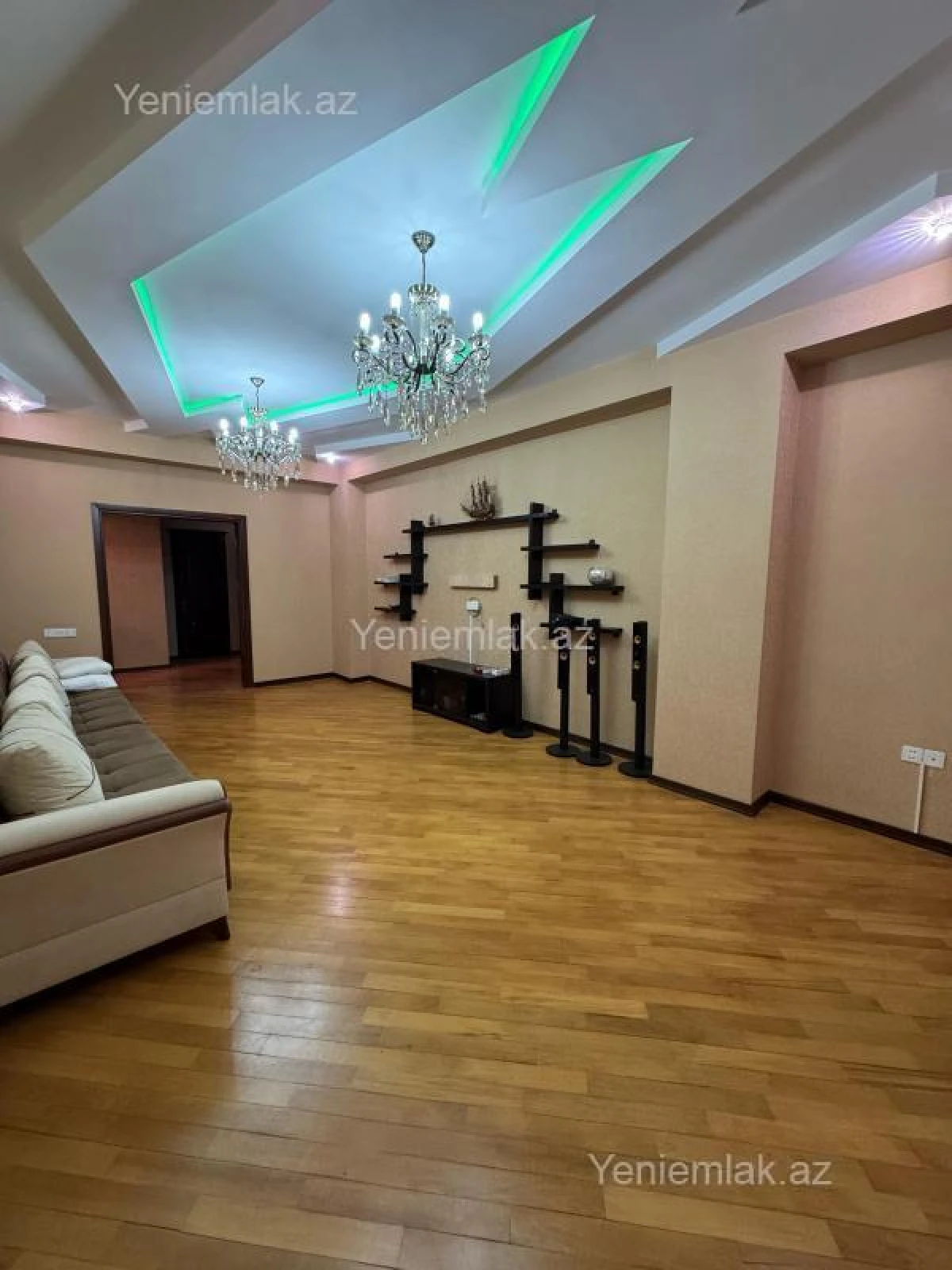 Satılır 3 otaqlı yeni tikili 120 m²