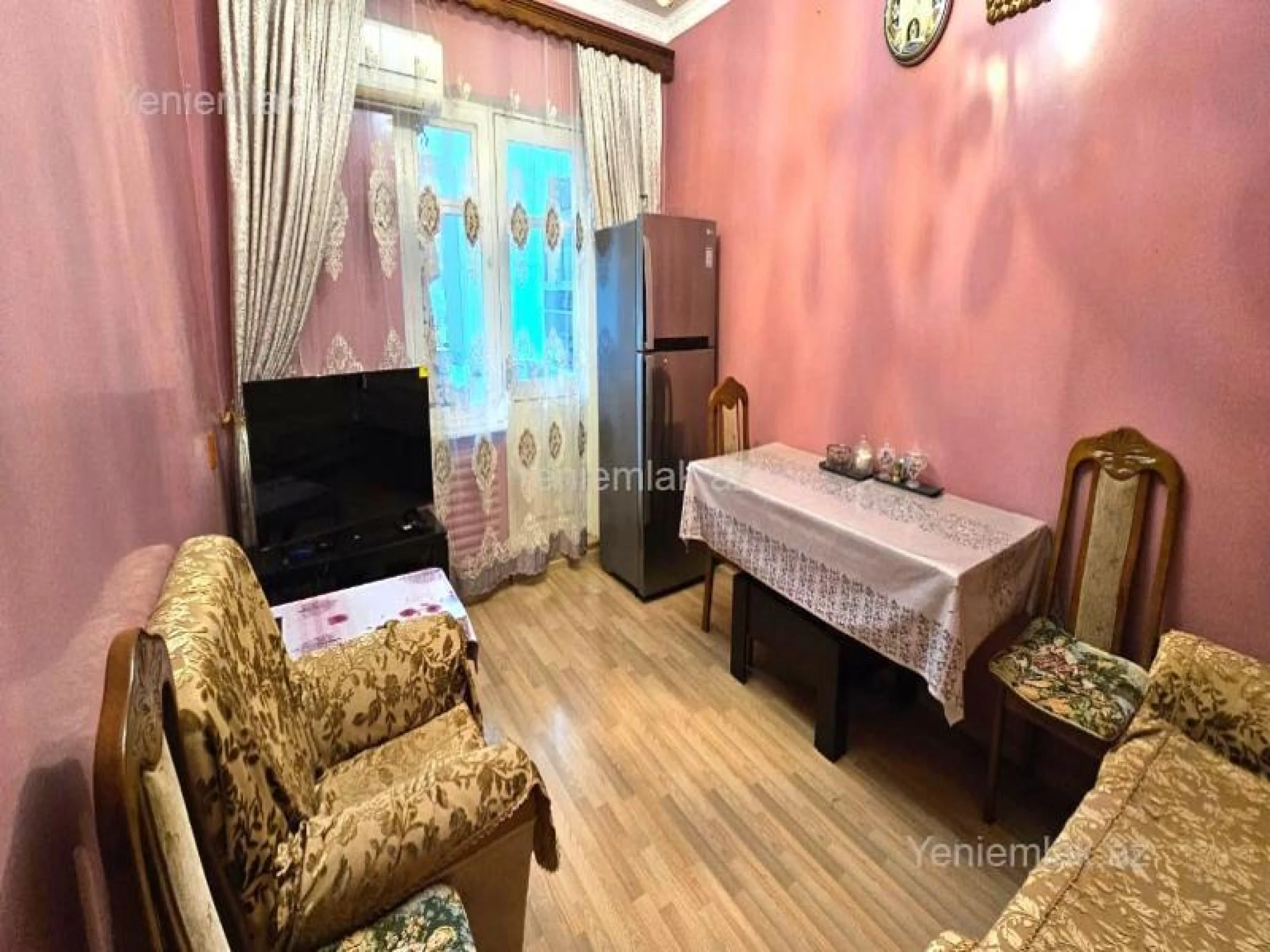 Satılır 3 otaqlı köhnə tikili 60 m²
