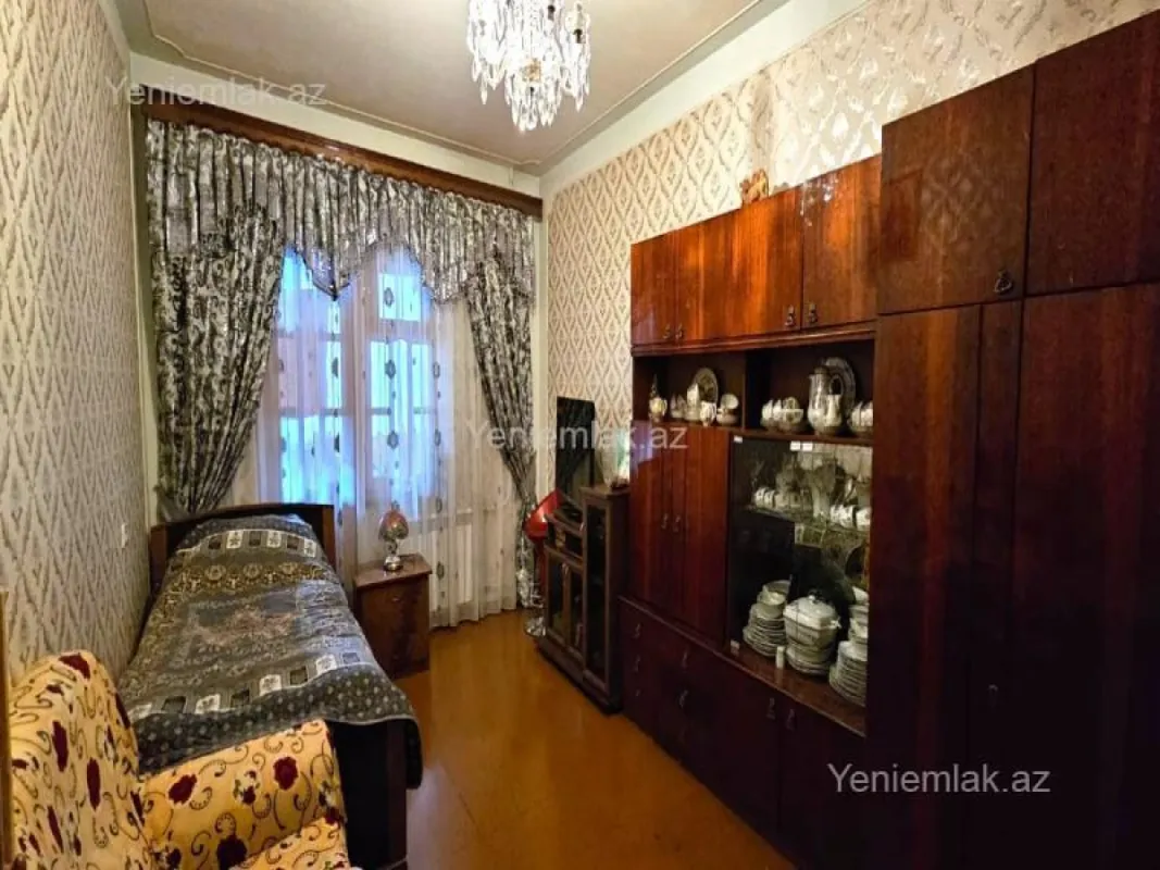 Satılır 3 otaqlı köhnə tikili 60 m²