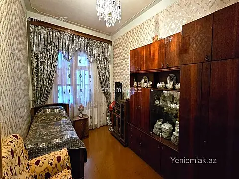 Satılır 3 otaqlı köhnə tikili 60 m²