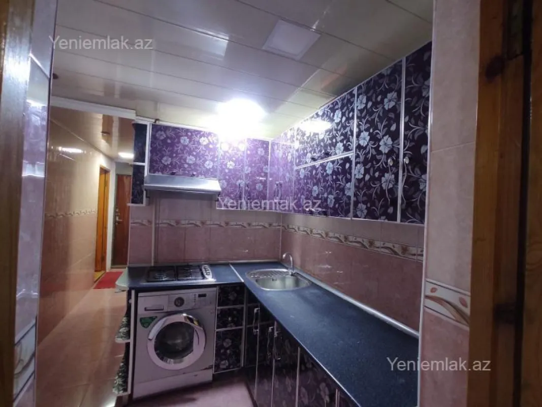 Satılır 2 otaqlı köhnə tikili 50 m²