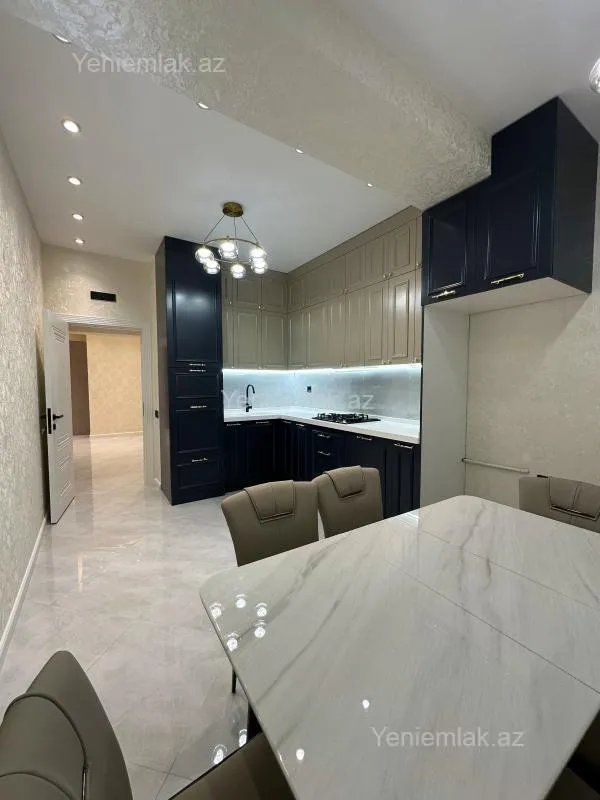 Satılır 3 otaqlı yeni tikili 107 m²