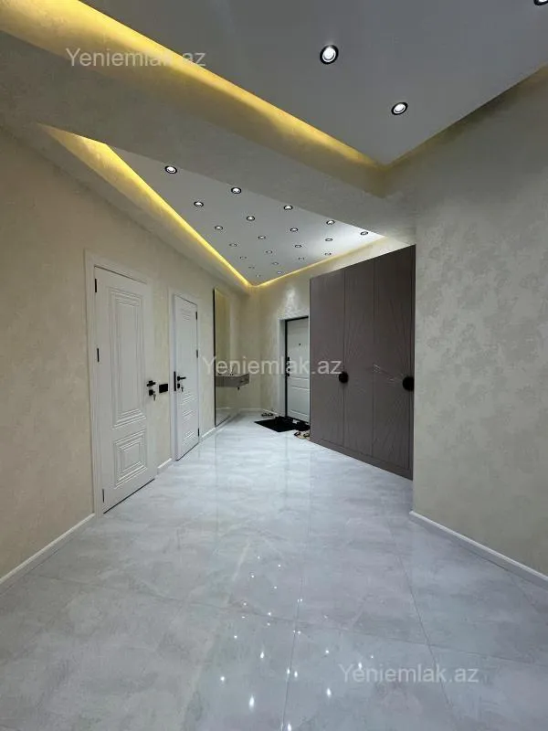 Satılır 3 otaqlı yeni tikili 107 m²