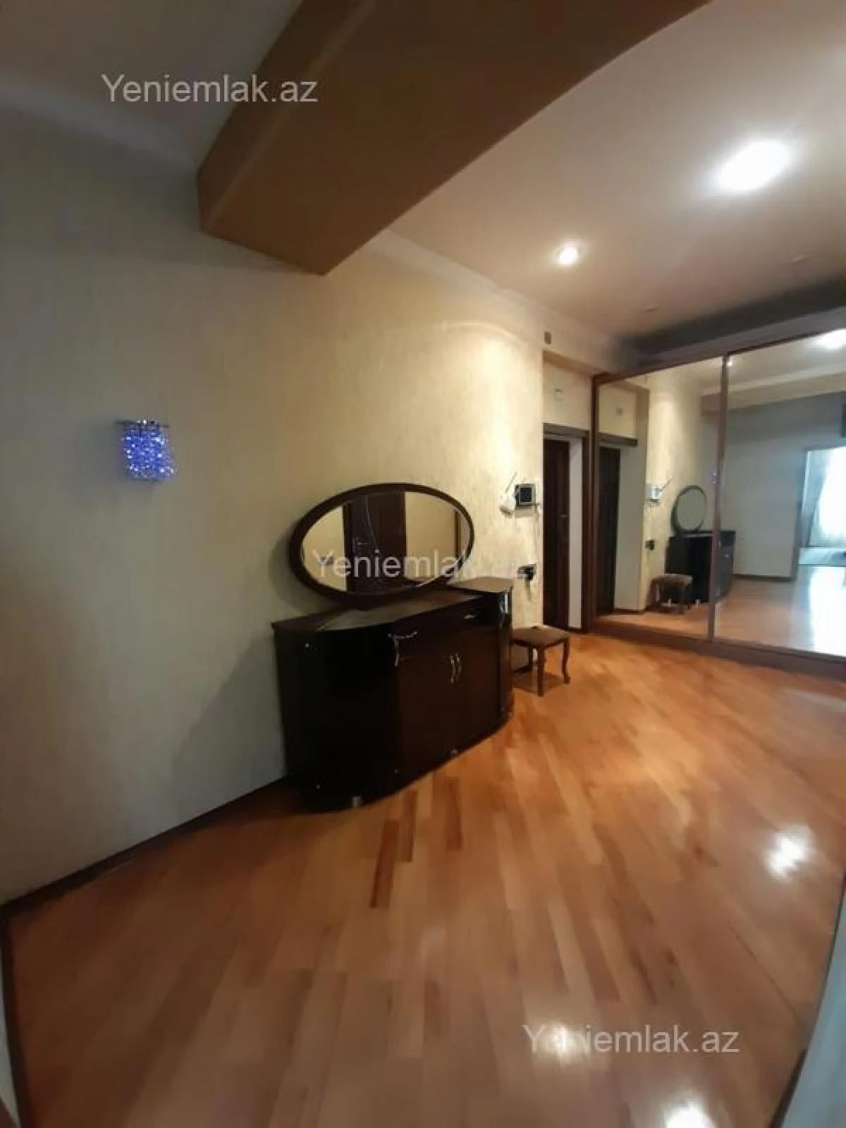 Satılır 3 otaqlı yeni tikili 121 m²