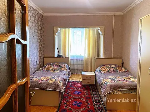 Satılır 4 otaqlı köhnə tikili 80 m²