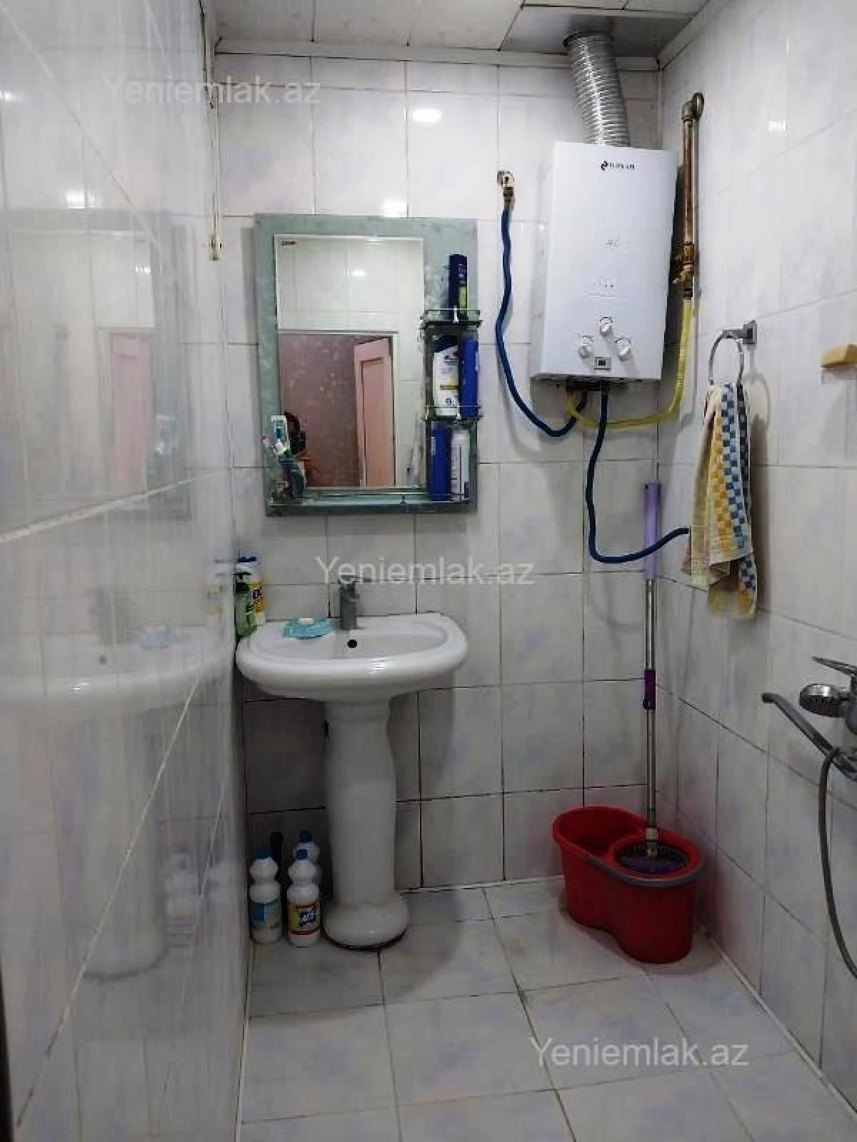 Satılır 4 otaqlı köhnə tikili 80 m²