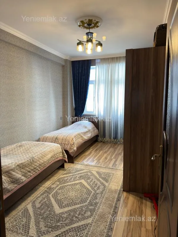 Satılır 2 otaqlı yeni tikili 60 m²