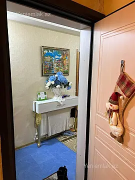 Satılır 4 otaqlı köhnə tikili 130 m²