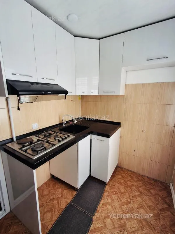 Satılır 2 otaqlı köhnə tikili 50 m²