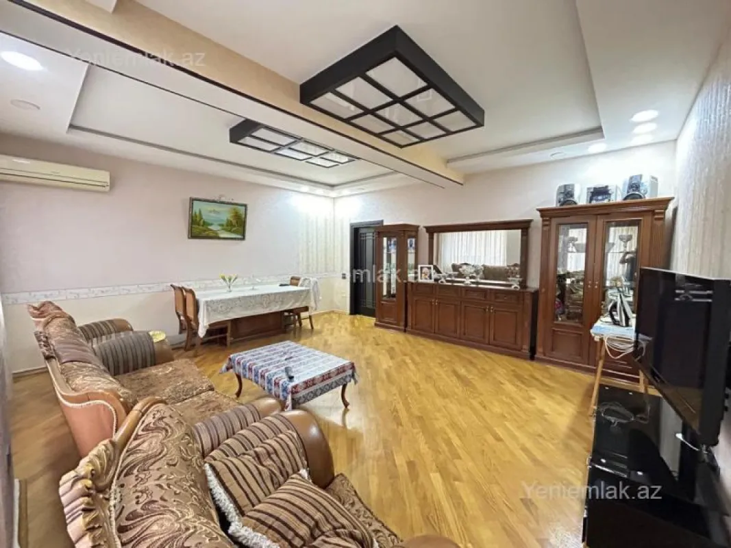 Satılır 3 otaqlı yeni tikili 123 m²