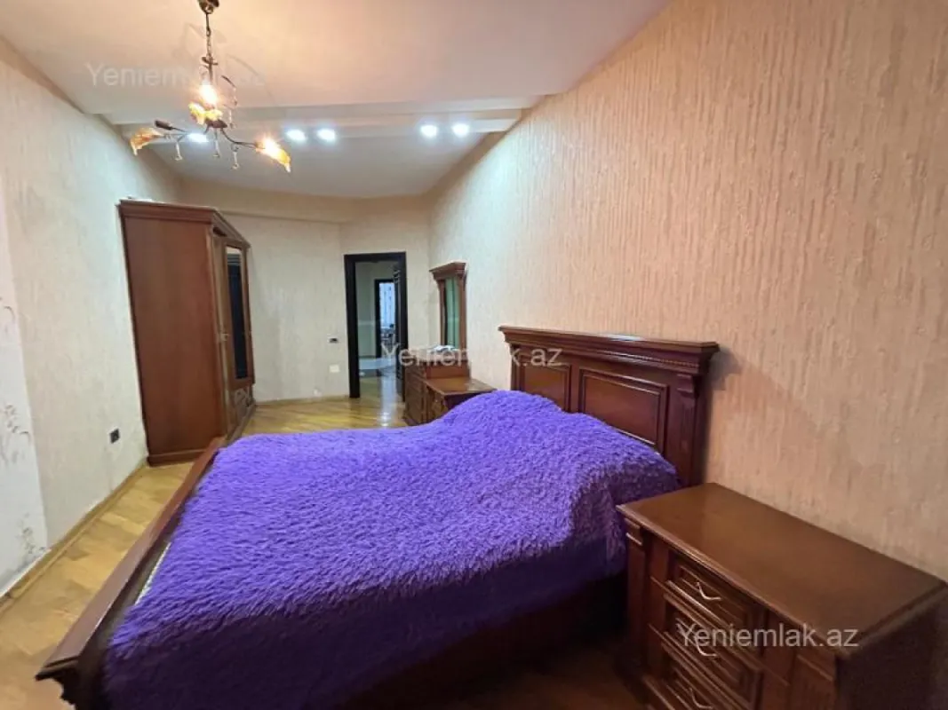 Satılır 3 otaqlı yeni tikili 123 m²