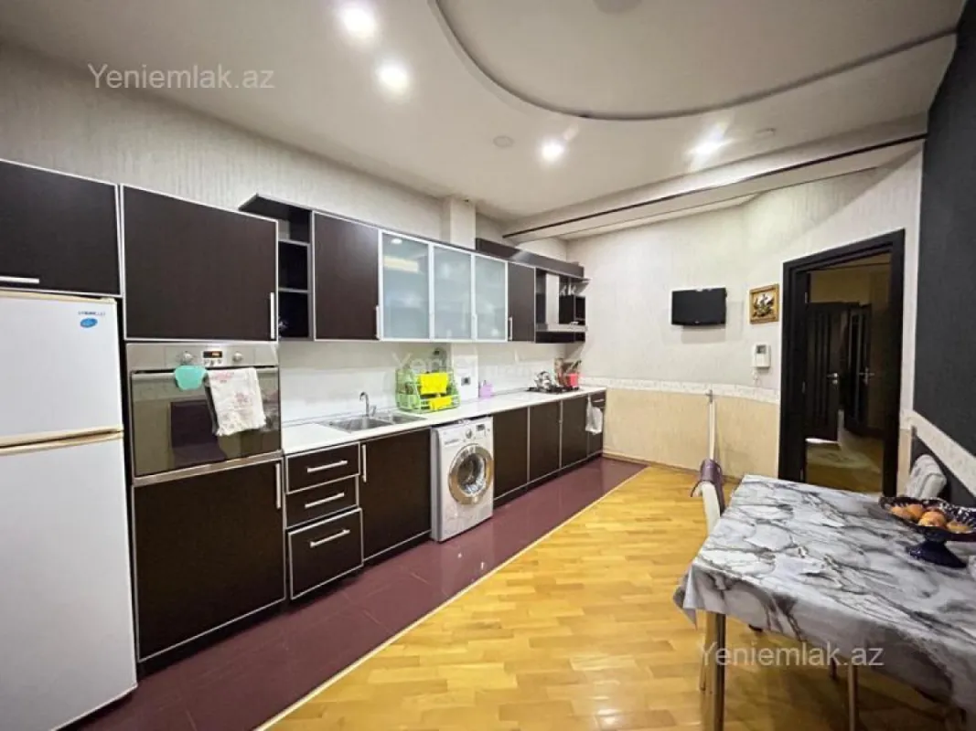 Satılır 3 otaqlı yeni tikili 123 m²