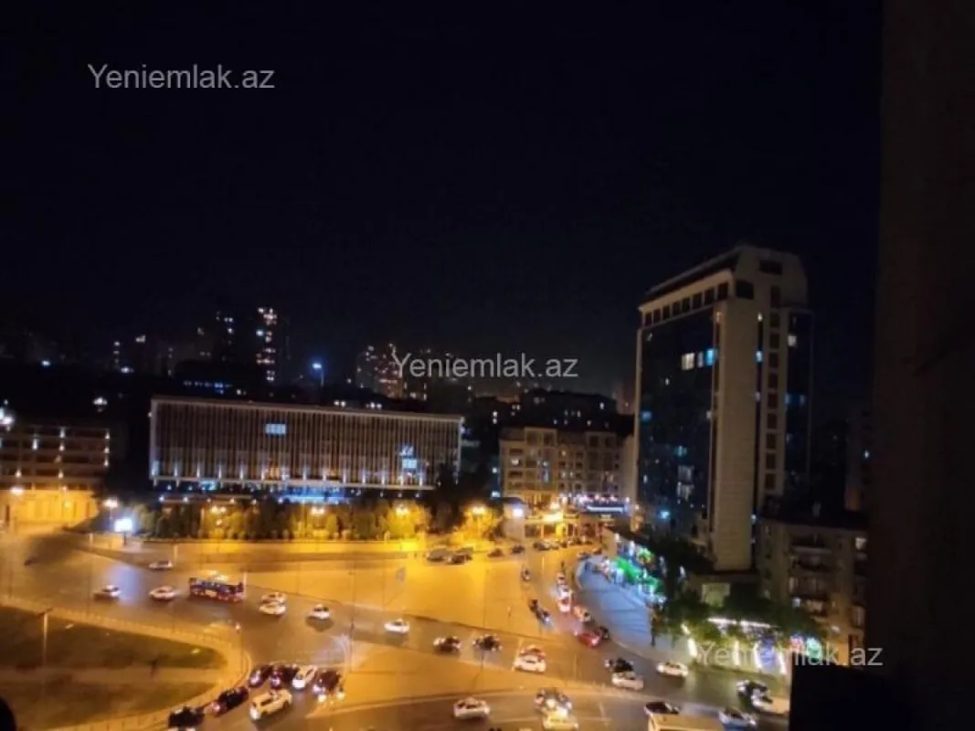 Satılır 3 otaqlı yeni tikili 175 m²