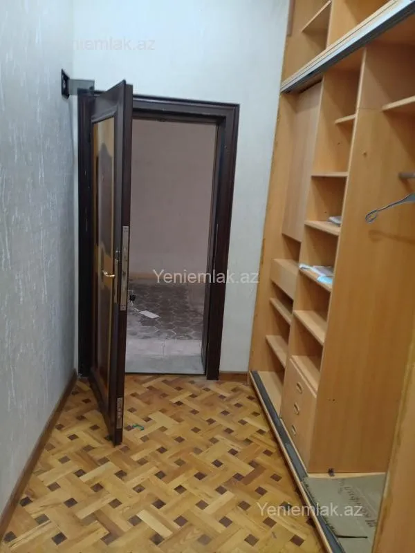 Satılır 3 otaqlı köhnə tikili 80 m²