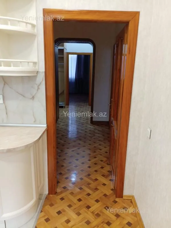 Satılır 3 otaqlı köhnə tikili 80 m²