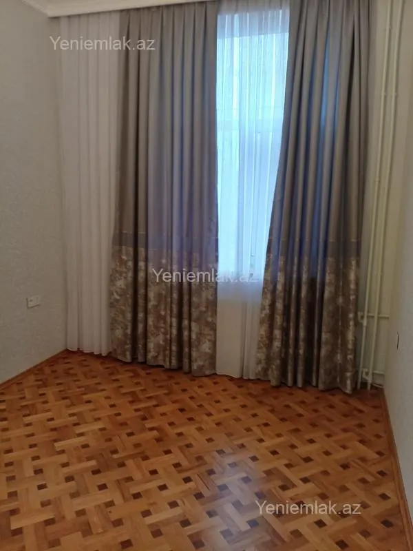 Satılır 3 otaqlı köhnə tikili 80 m²