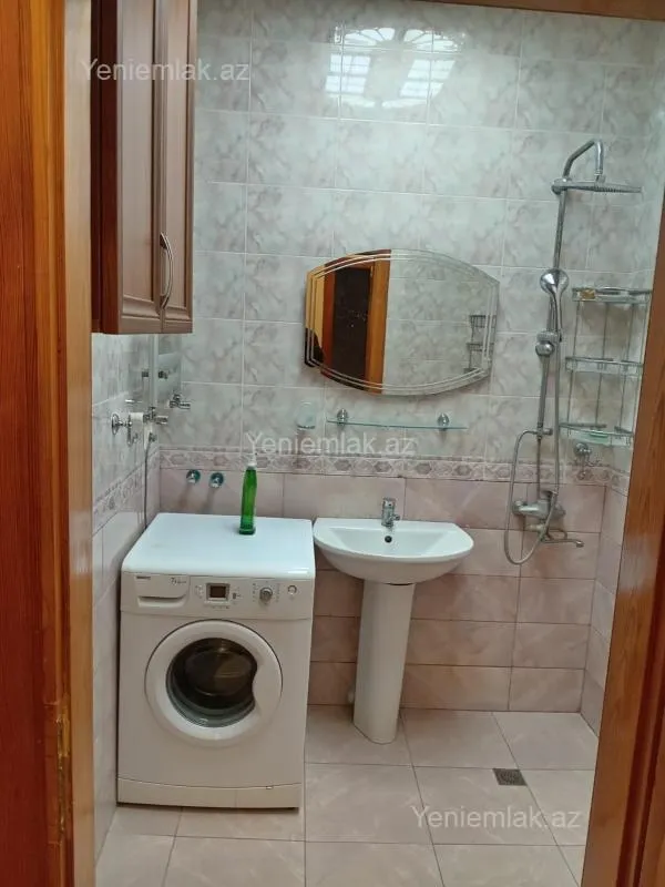 Satılır 3 otaqlı köhnə tikili 80 m²
