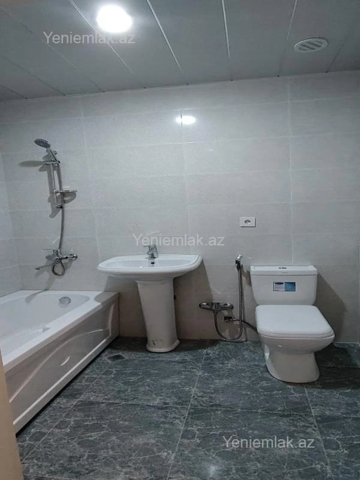 Satılır 4 otaqlı yeni tikili 105 m²