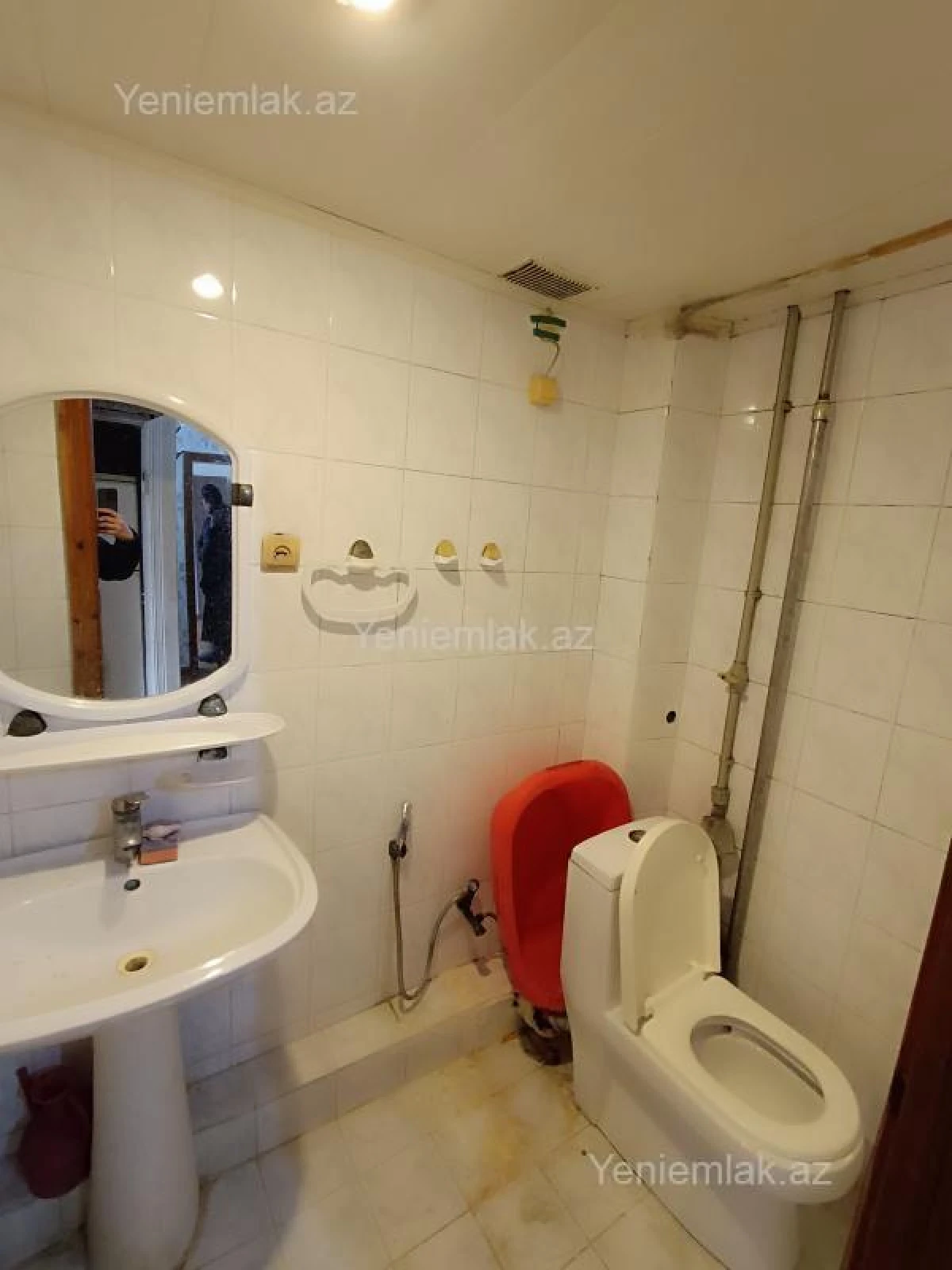 Satılır 4 otaqlı köhnə tikili 85 m²