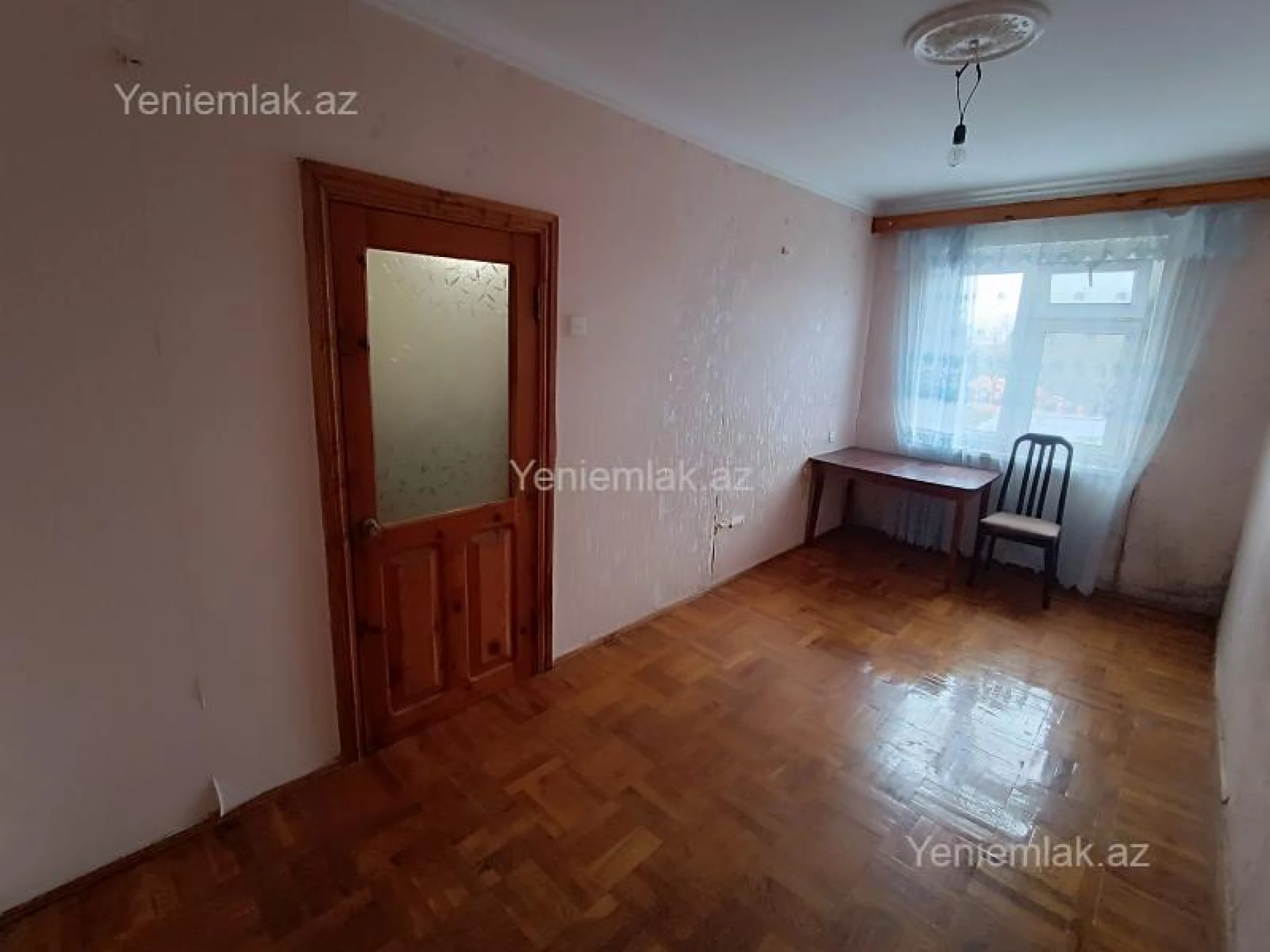 Satılır 4 otaqlı köhnə tikili 85 m²