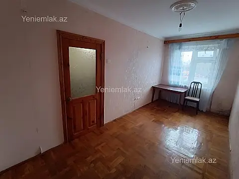 Satılır 4 otaqlı köhnə tikili 85 m²