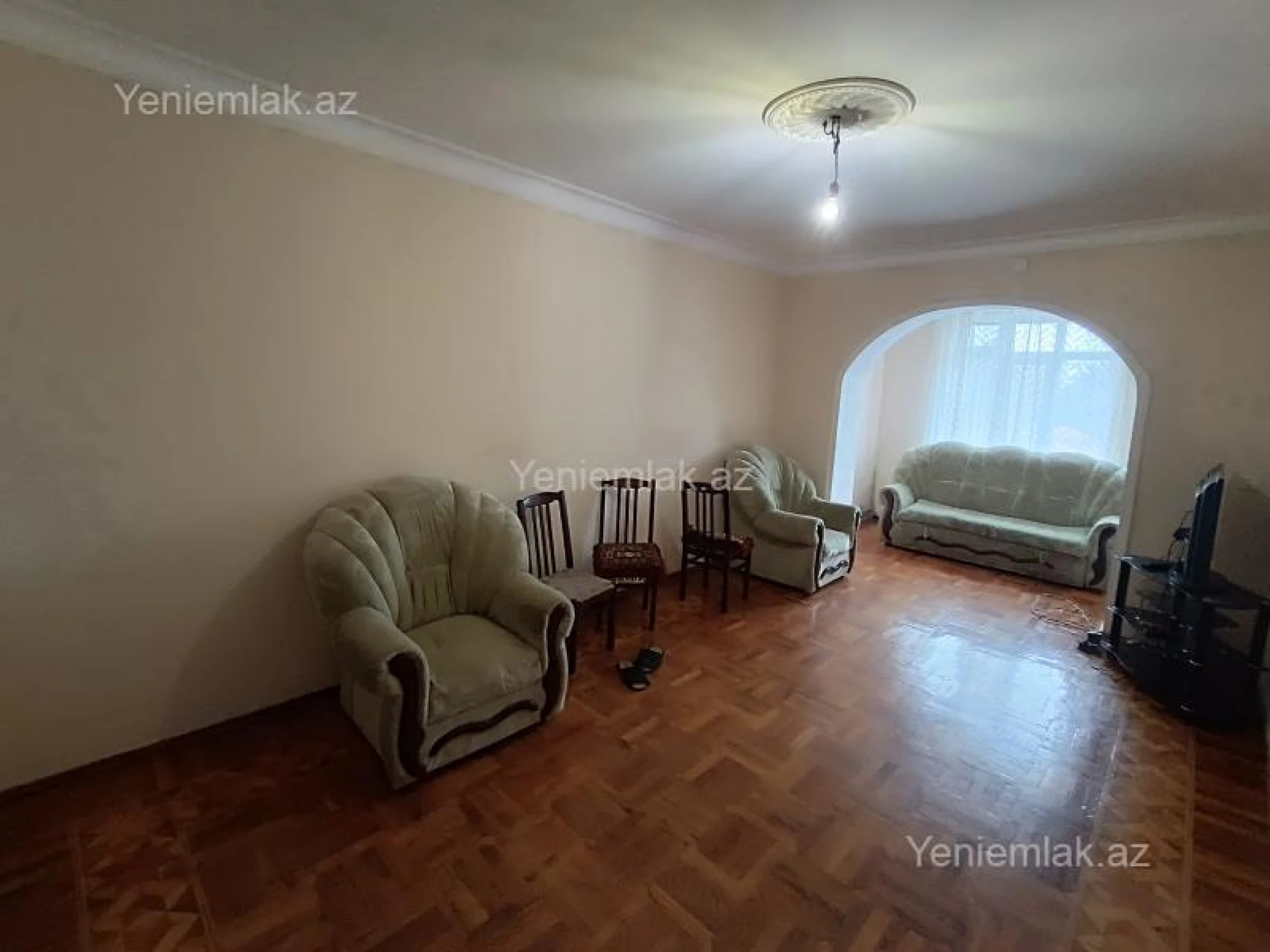 Satılır 4 otaqlı köhnə tikili 85 m²
