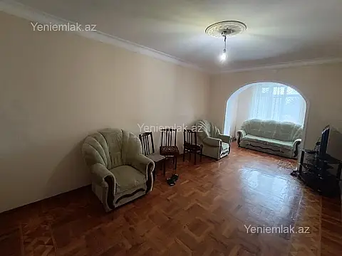 Satılır 4 otaqlı köhnə tikili 85 m²