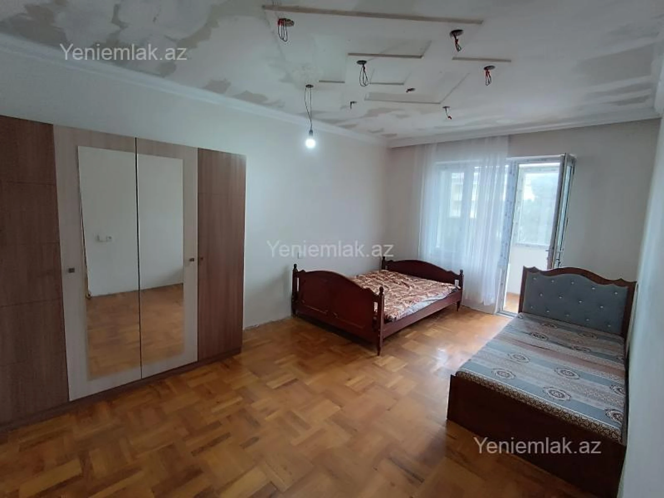 Satılır 4 otaqlı köhnə tikili 85 m²