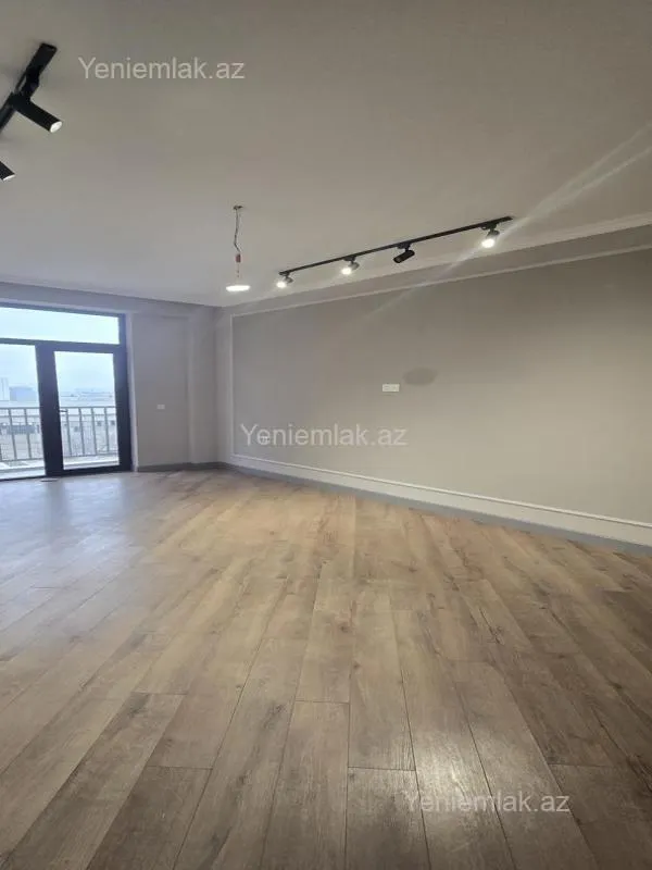 Satılır 15 otaqlı yeni tikili 112 m²