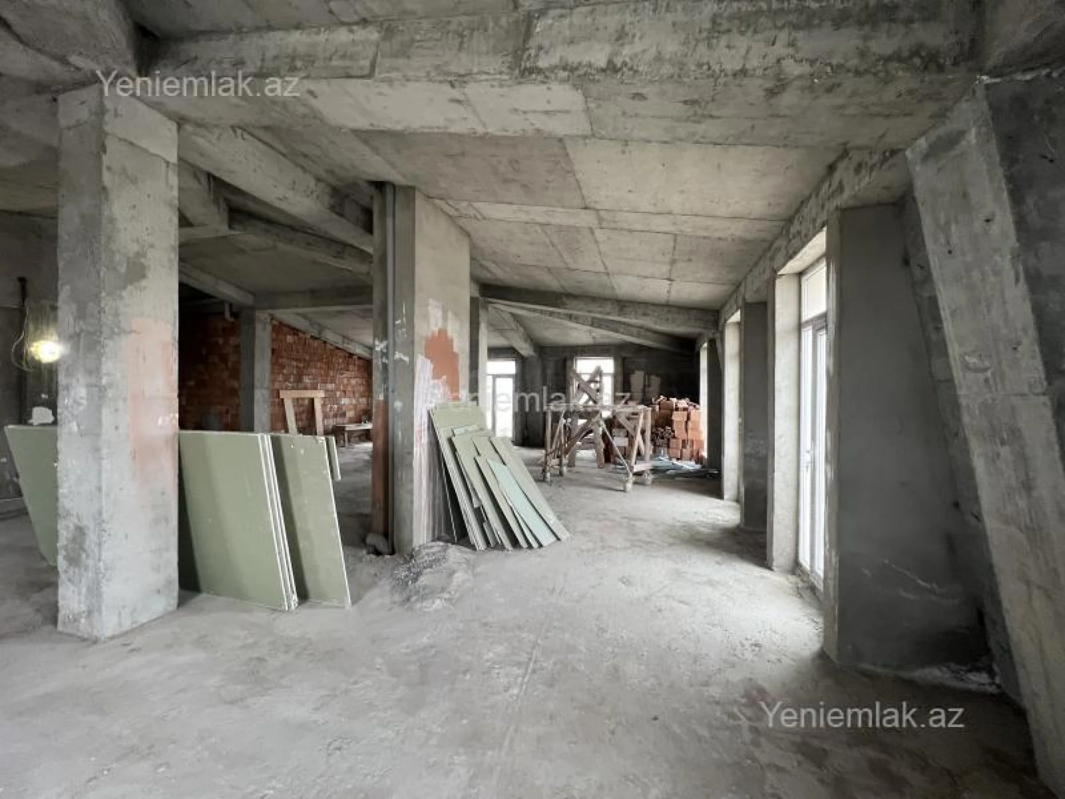 Satılır 4 otaqlı yeni tikili 160 m²