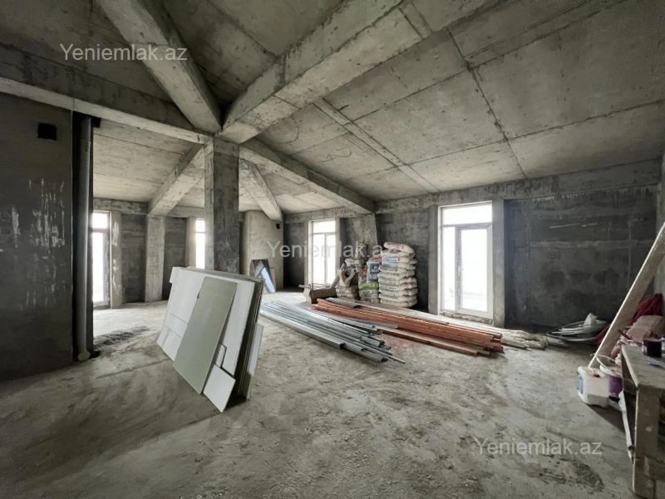 Satılır 4 otaqlı yeni tikili 160 m²