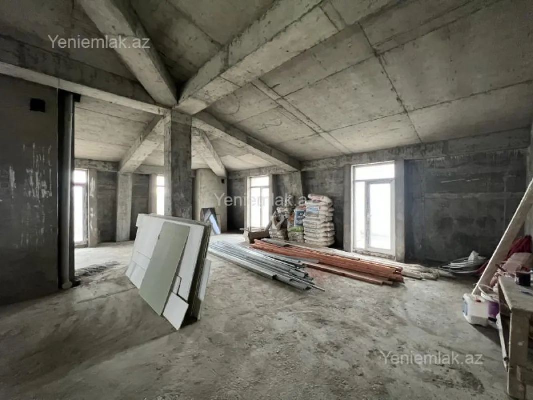 Satılır 4 otaqlı yeni tikili 160 m²