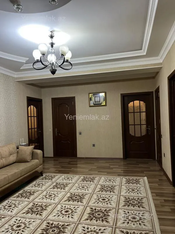 Satılır 3 otaqlı yeni tikili 125 m²