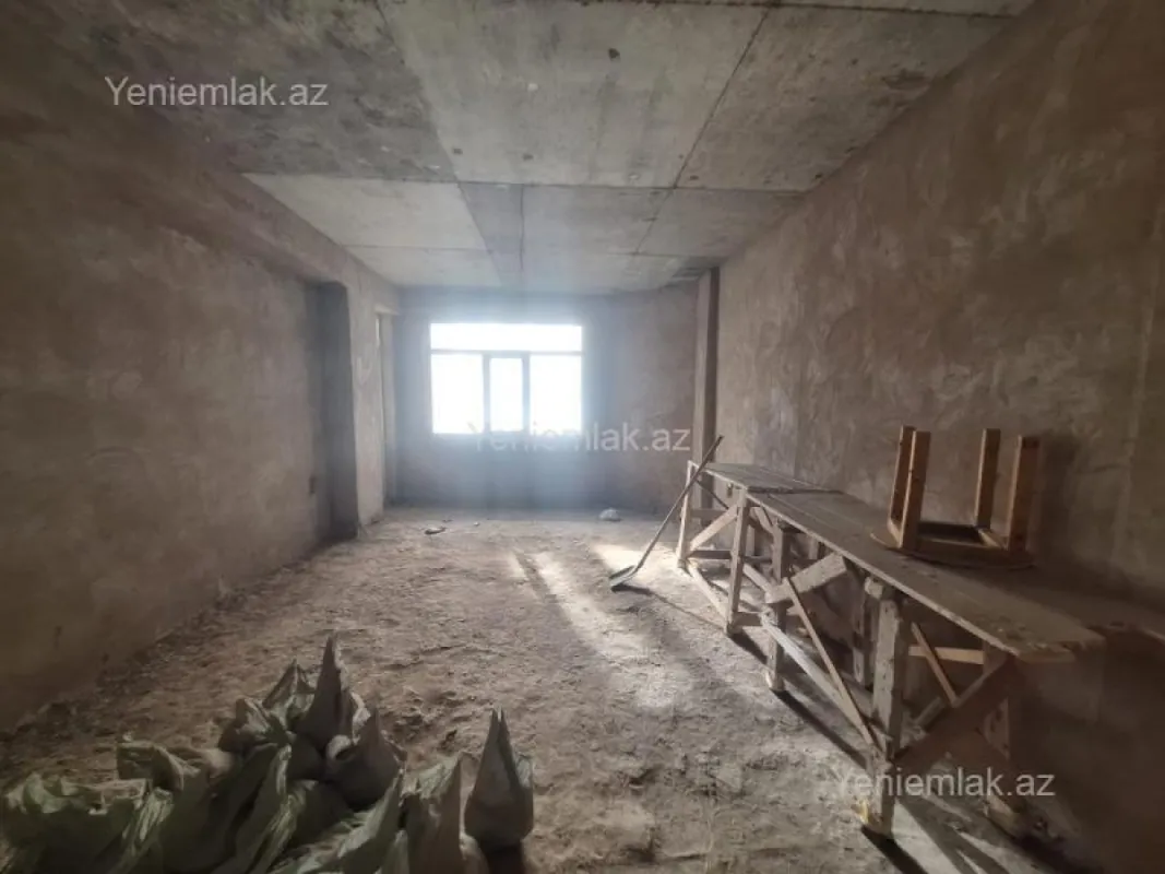 Satılır 3 otaqlı yeni tikili 135 m²