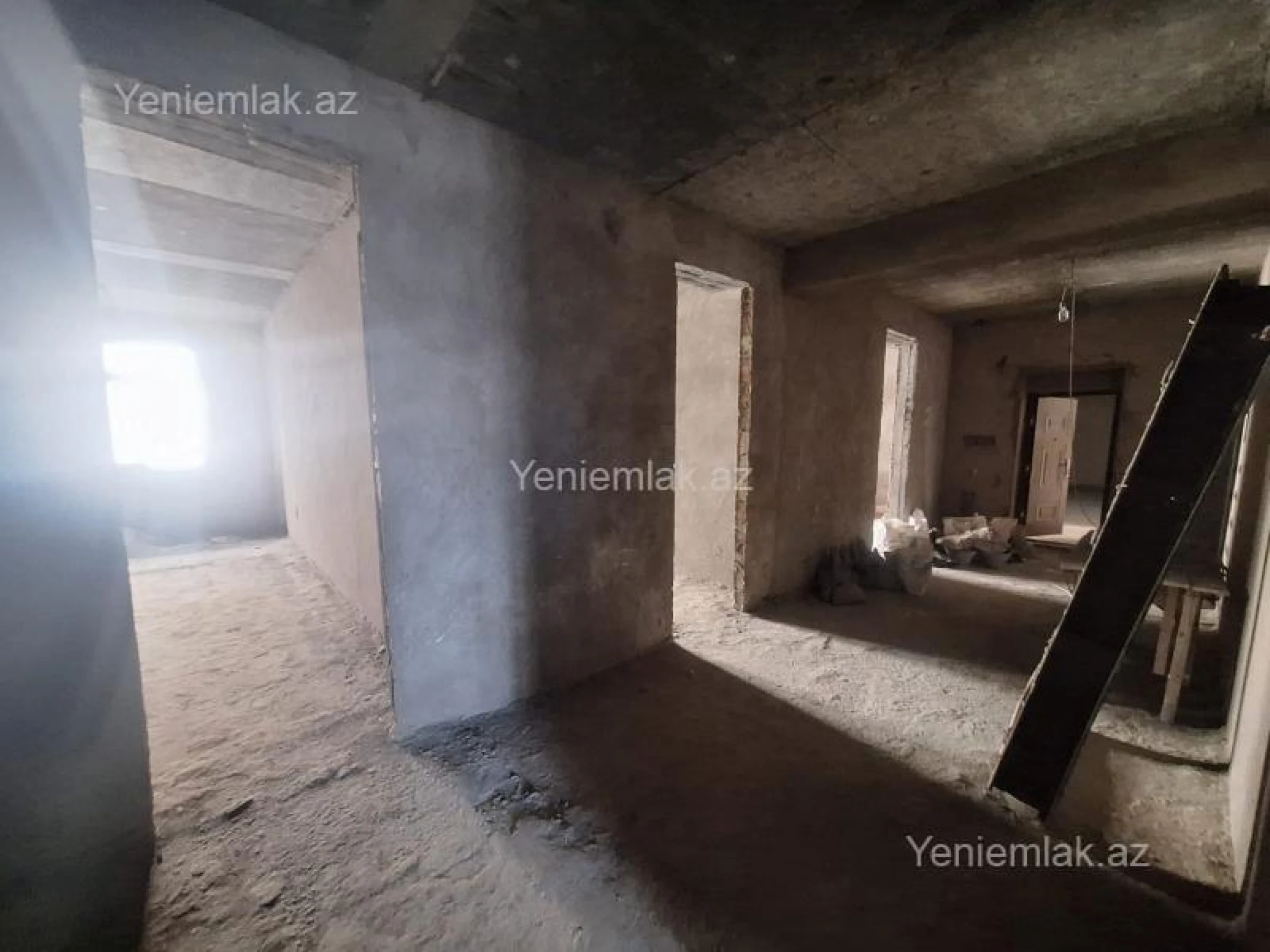 Satılır 3 otaqlı yeni tikili 135 m²