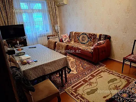 Satılır 2 otaqlı köhnə tikili 65 m²