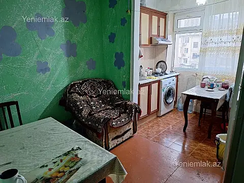 Satılır 2 otaqlı köhnə tikili 65 m²