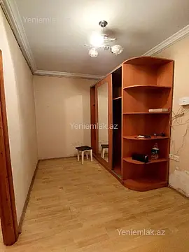 Satılır 2 otaqlı köhnə tikili 65 m²
