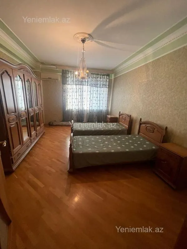 Satılır 3 otaqlı yeni tikili 155 m²