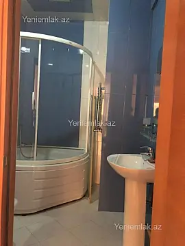 Satılır 3 otaqlı yeni tikili 155 m²