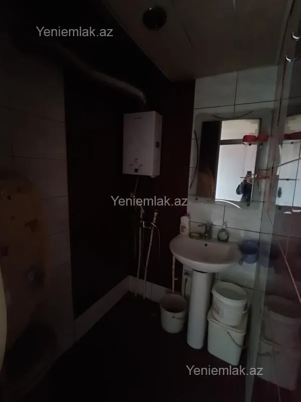 Satılır 3 otaqlı köhnə tikili 70 m²