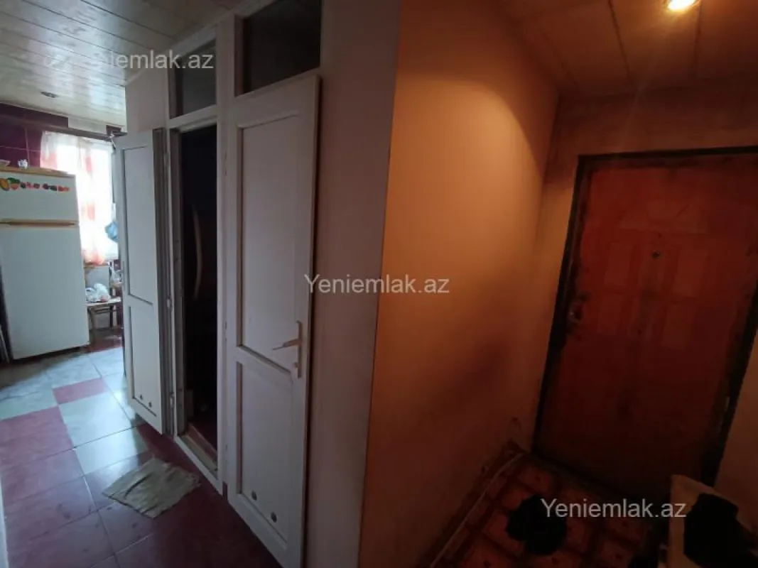 Satılır 3 otaqlı köhnə tikili 70 m²