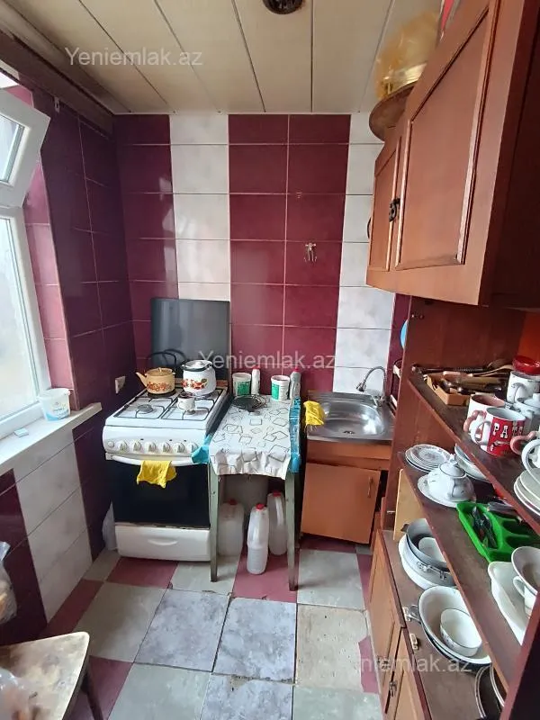 Satılır 3 otaqlı köhnə tikili 70 m²