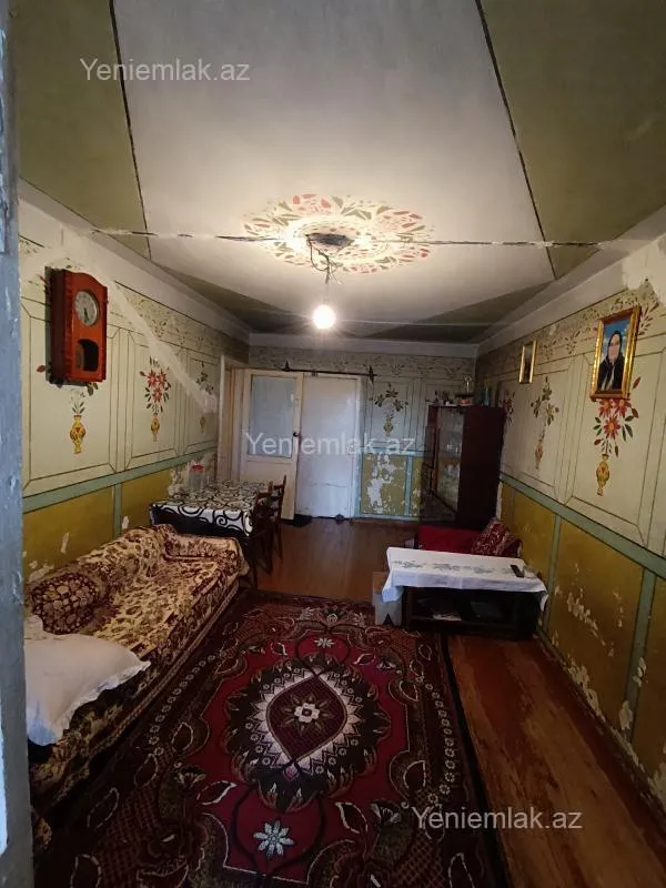 Satılır 3 otaqlı köhnə tikili 70 m²