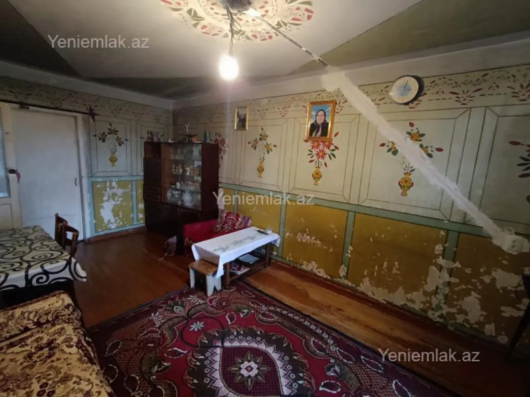 Satılır 3 otaqlı köhnə tikili 70 m²
