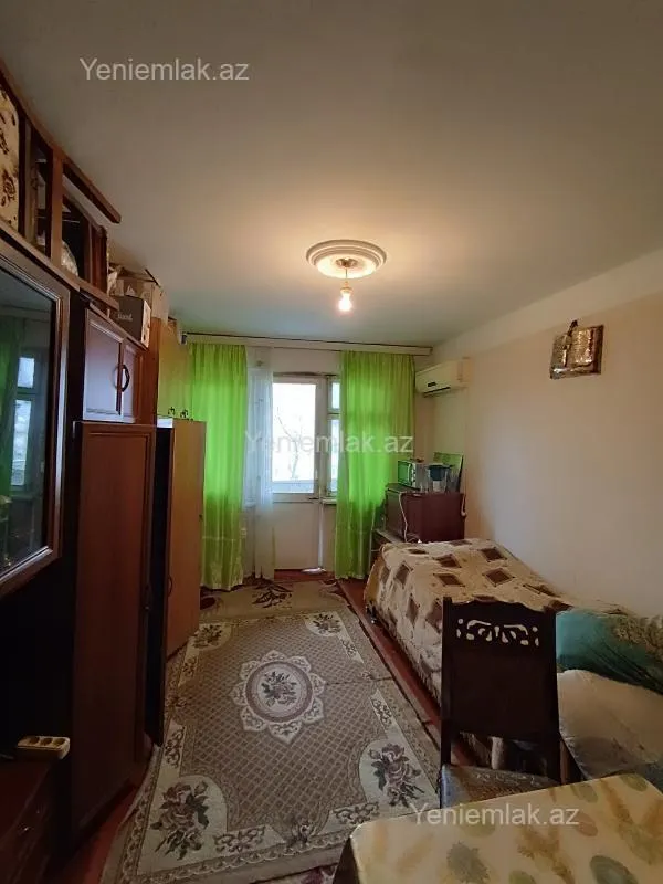 Satılır 3 otaqlı köhnə tikili 70 m²