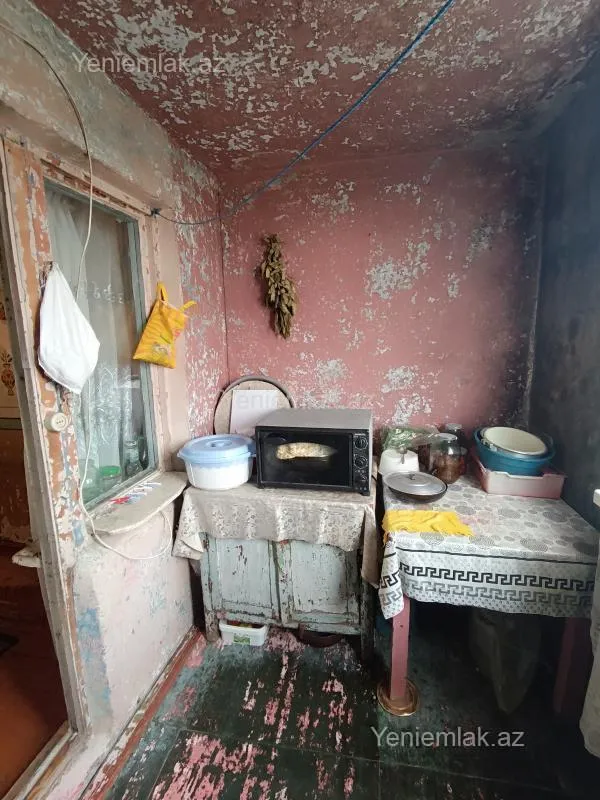 Satılır 3 otaqlı köhnə tikili 70 m²
