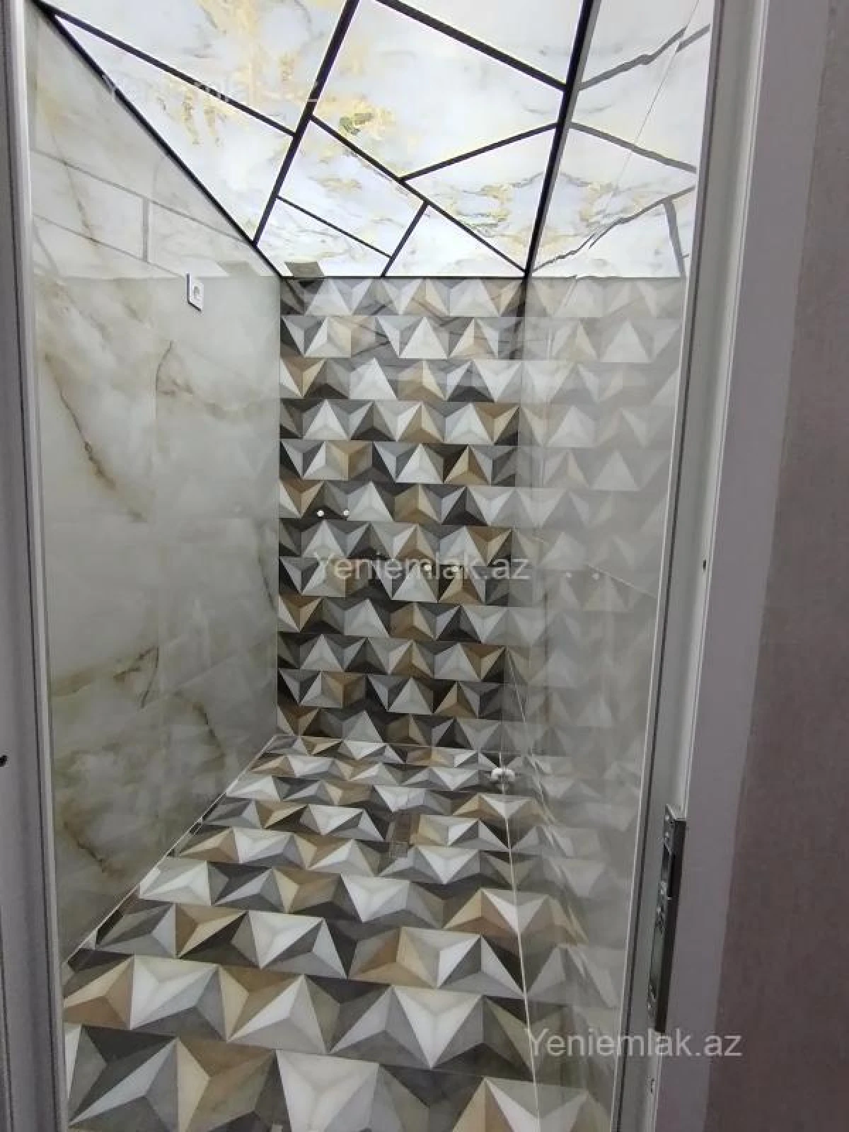 Satılır 2 otaqlı köhnə tikili 60 m²